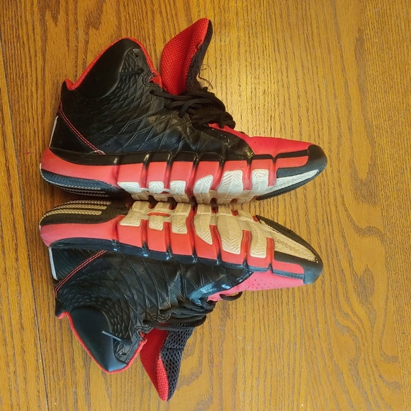Adidas D basketball shoes - Picture 7 of 12